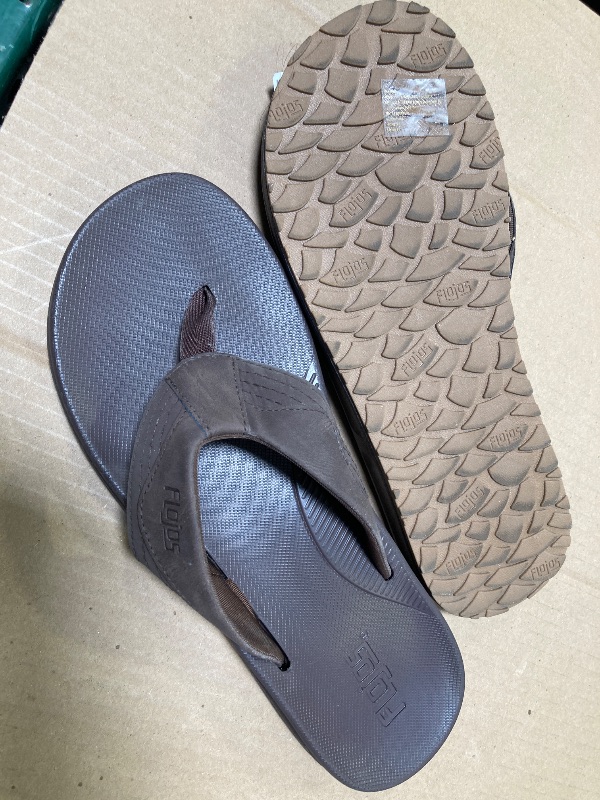 Photo 1 of Flojos Men's Flip Flop size 10
