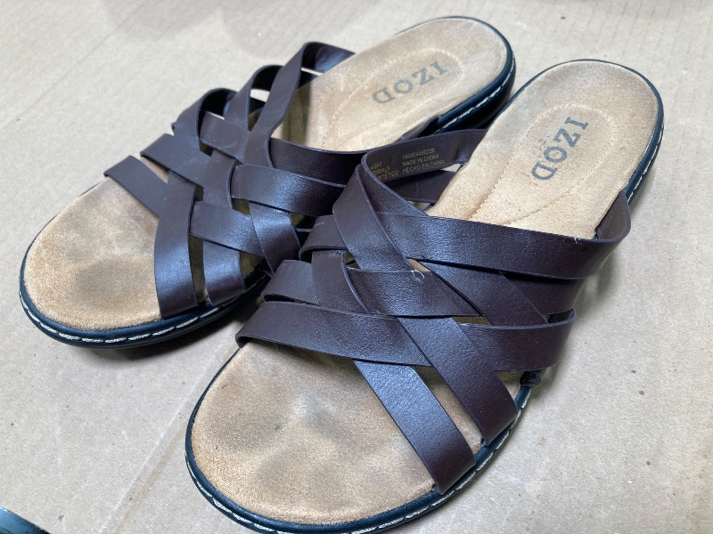 Photo 1 of   Women's Sandals  Size 7

