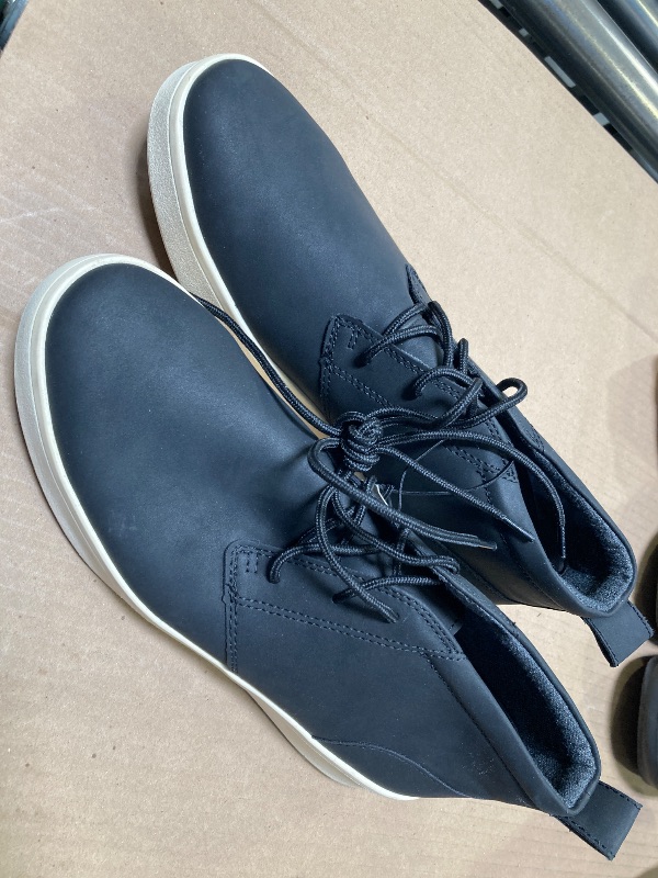 Photo 1 of 9------IZOD Palmer Men's Size 9 Lace-up Chukka Boots, Black  