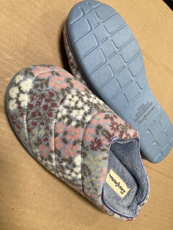 Photo 1 of  Women's Slipper S	