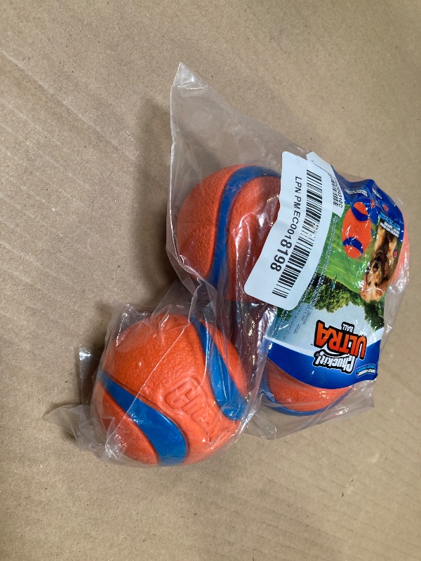 Photo 1 of Chuckit! Ultra Ball Dog Toy - Medium Bouncy Fetch Balls For Dogs 20-60 lbs - Made from Durable Rubber - Floating Water Pet Toys - Size Medium - 2.5-inch Diameter - Pack of 4