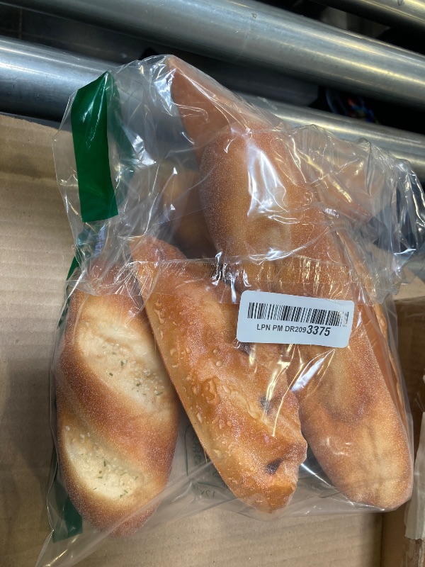 Photo 1 of Woration 6pcs Fake Bread Set Decoration Realistic Loaves Artificial French Loaf Dessert Faux Food for Home Kitchen Bakery Display Photography Prop
