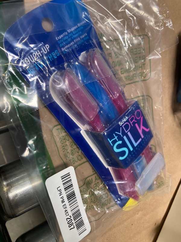 Photo 1 of Schick Hydro Silk Touch-Up Dermaplaning Tool with Precision Cover, 9ct | Dermaplane Razor, Face Razors for Women, Peach Fuzz Remover