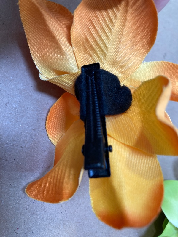 Photo 1 of Generic 3 Colors Artificial Flower Hair Clips, Bohemian Flower Hairpin Hawaiian Hairpin for Seaside Holiday, 3.5 Inch Bridal Hair Bobby Pins Headwear for Women Girls(Twin Flowers)