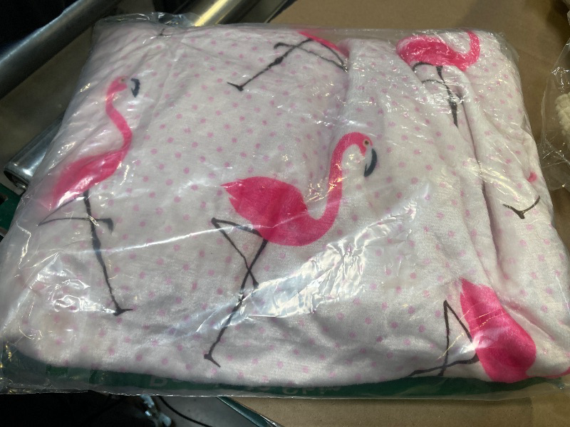 Photo 1 of Duduho Pink Flamingos Blanket Ultra Soft Throw Blankets All Season Warm Light Weight Cozy Plush Blankets for Home Bedroom Sofa Chair Travel 
