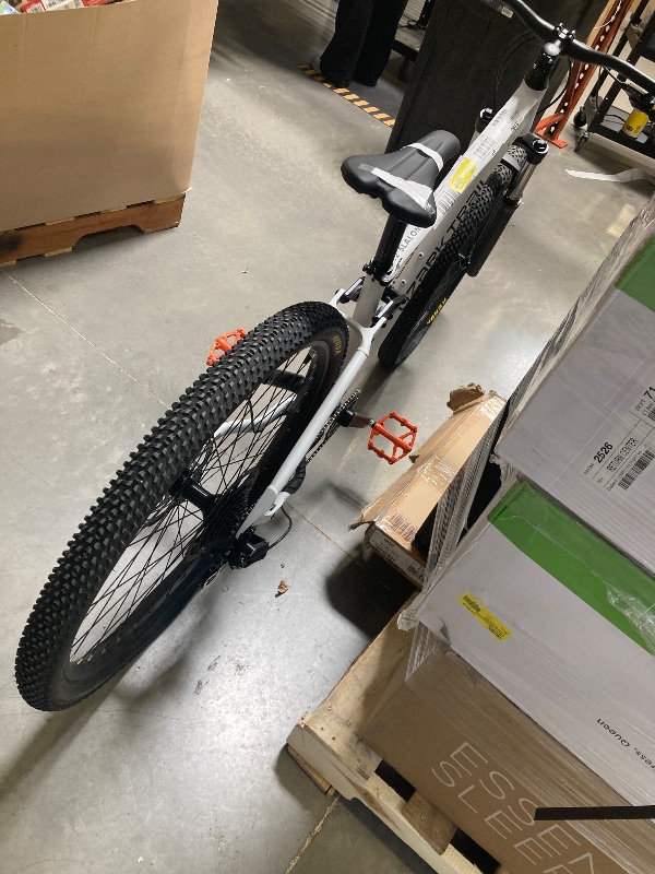 Photo 1 of Tired need air---Ozark Trail FS.2 Slalom Full Suspension Mountain Bike, 29" Wheels, Small Frame, Fits Riders 5'1" - 5'5", Off-White, Adult