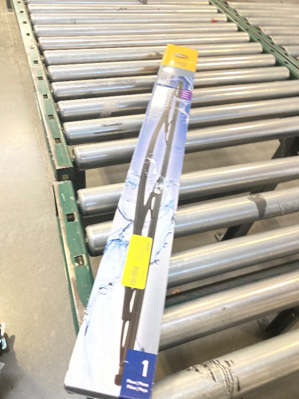 Photo 1 of Plumilla Hella Heavy Duty 32 Pulgadas 81,2 Cm Con Adaptadores