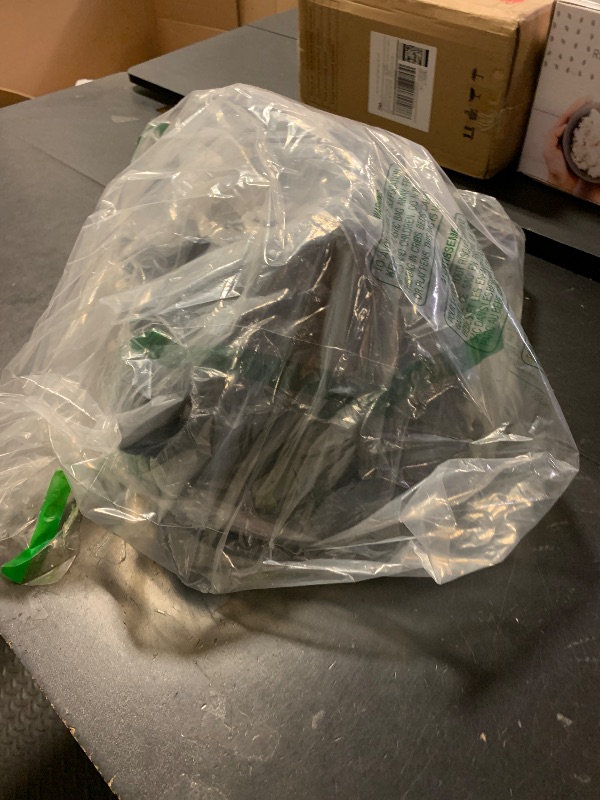 Photo 1 of *MISSING HAND GUN CASE* DSLEAF Tactical Gun Range Bag with 3 Pistol Cases, Gun Duffle Range Bag with 12X Magazine Slots and Extra Pockets for Shooting and Hunting *MISSING HAND GUN CASE*