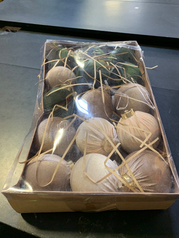 Photo 1 of 21Pcs Velvet Christmas Ball Ornaments 3.15" Shatterproof Christmas Tree Decorations Set with Paper Ornaments Hanging Xmas Decorations for Office Holiday Home Decor(Dark Green, Champagne, Kaki)