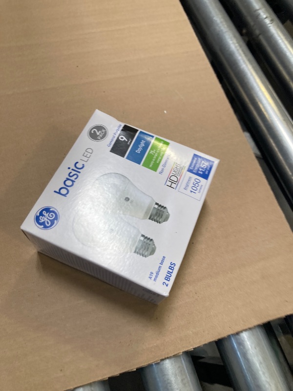 Photo 1 of GE Basic LED Light Bulbs, 75 Watt, Daylight, A19 (2 Pack)