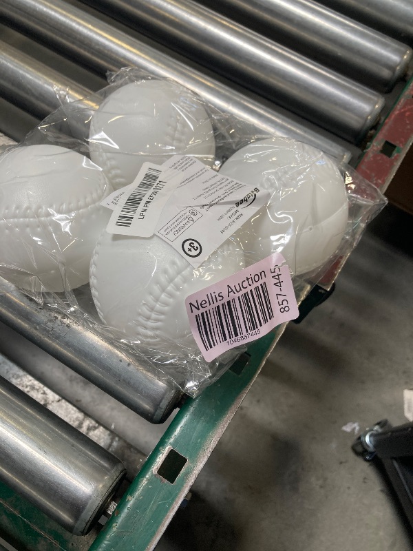 Photo 1 of 4pcs Kids plastic balls 