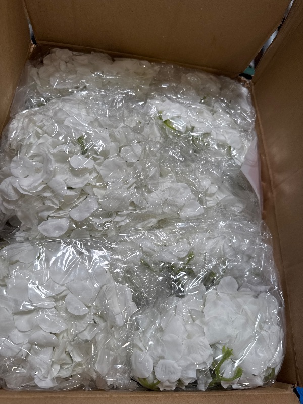 Photo 1 of BLOSMON Hydrangea Artificial Flowers Ball Centerpieces 10 Pcs Fake Flowers White Silk Hydrangea Flower Balls Faux Hydrangeas Floral Arrangements Bouquet for Wedding Home Room Table Decoration