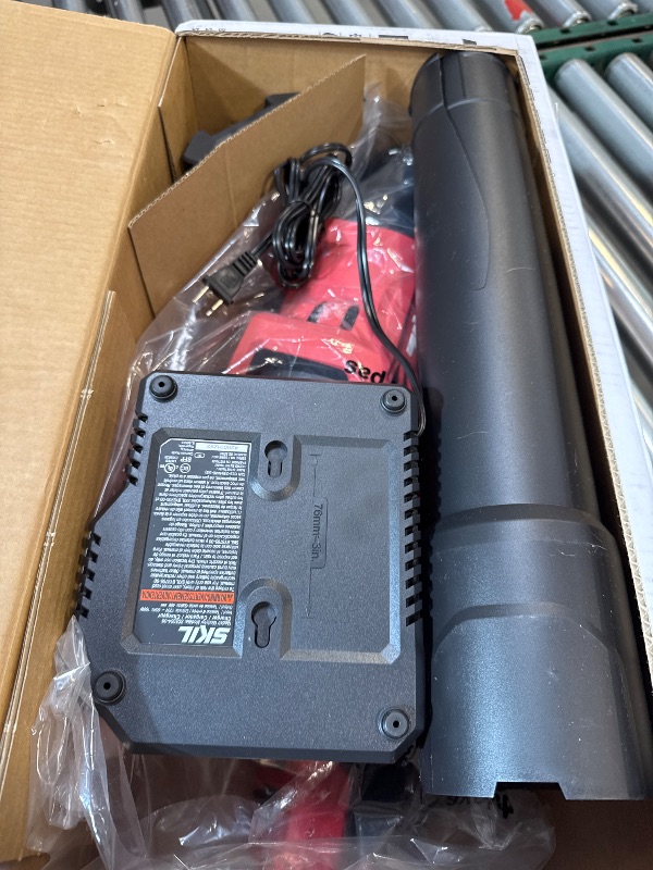 Photo 1 of SKIL PWR CORE 40 Brushless 40V 530 CFM Cordless Leaf Blower Kit, Variable Speed with Power Boost, Includes 2.5Ah Battery and Auto PWR Jump Charger- BL4713C-11
