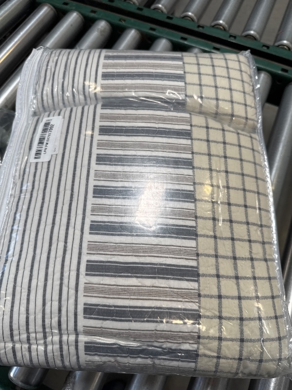 Photo 1 of Finlonte Quilt King Size, King Quilt Set, 100% Cotton Quilt, Grey Striped King Quilt Bedding Set Farmhouse Bedspreads, Reversible Lightweight Soft Quilted Comforter Set for All Season, 3-Piece