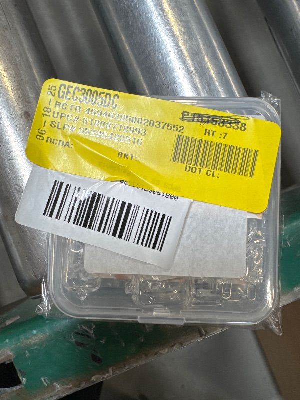 Photo 1 of 10PCS G9 25 W 120V Halogen Bulb Dimmable Long Lifespan G9 T4 Base with 2800K Warm White JCD G9 Halogen Light Bulbs 2 Pin for Pendants
