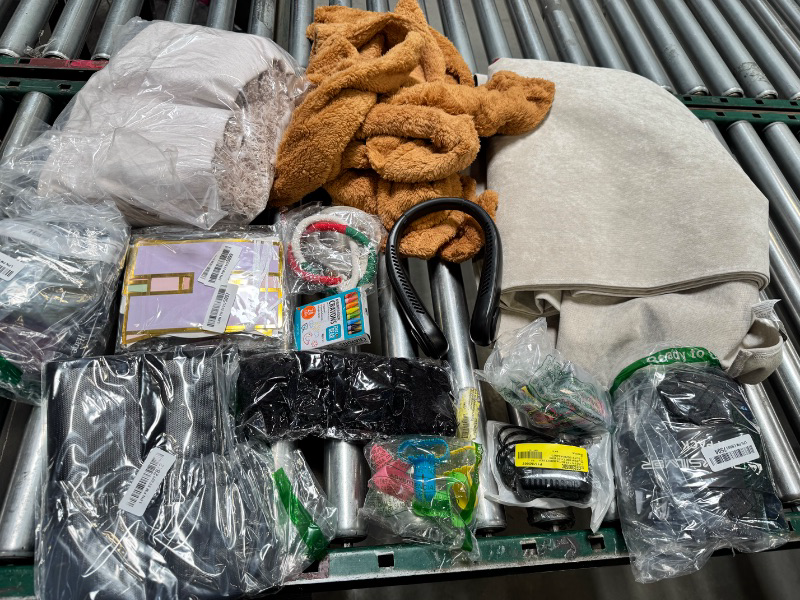 Photo 1 of Box Lot of Miscellaneous Items/Final Sale