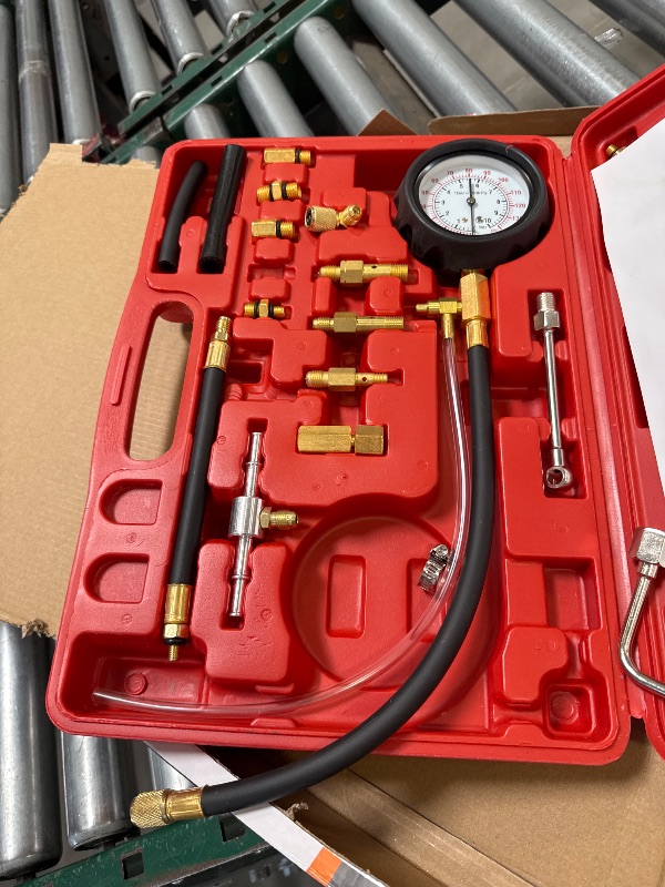 Photo 1 of BETOOLL 0-140PSI Fuel Injector Injection Pump Pressure Tester Gauge Kit Car Tools (Master)