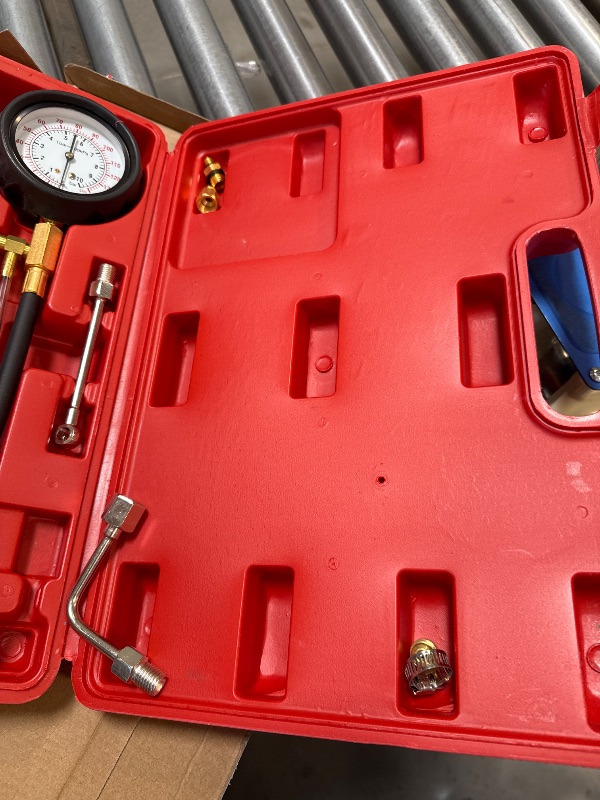 Photo 1 of BETOOLL 0-140PSI Fuel Injector Injection Pump Pressure Tester Gauge Kit Car Tools (Master)