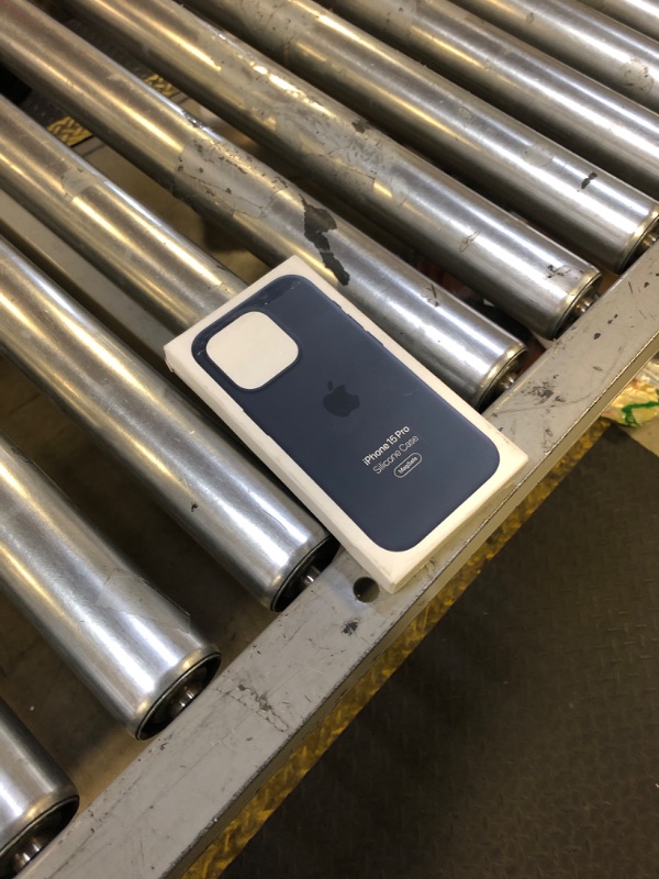 Photo 1 of Apple iPhone 15 Pro Silicone Case with MagSafe - Storm Blue