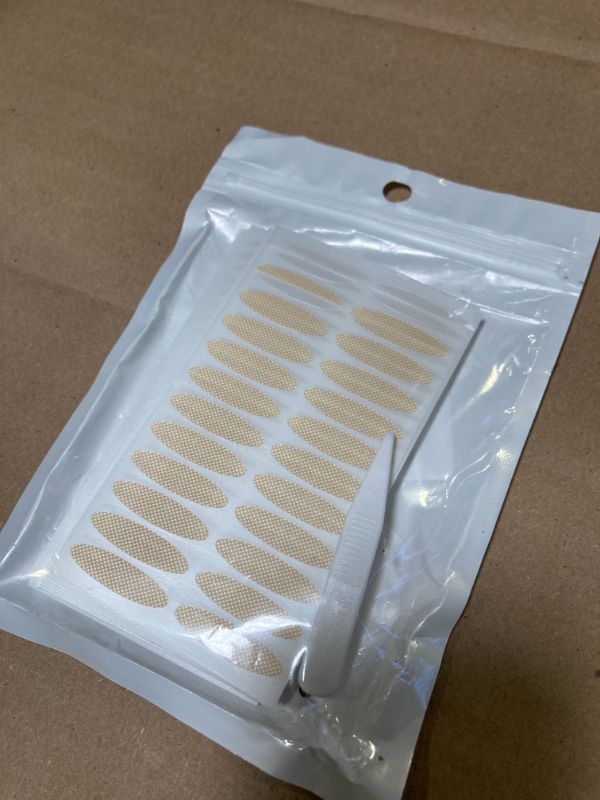 Photo 1 of JIYIN 1440Pcs Invisible Eyelid Tape, Eyelid Lifter Strips, Breathable Fiber Double Eyelid Tape Instant Eye Lift for Uneven or Single Eyelids, Say Goodbye to Hoods, Sagging Eyelids