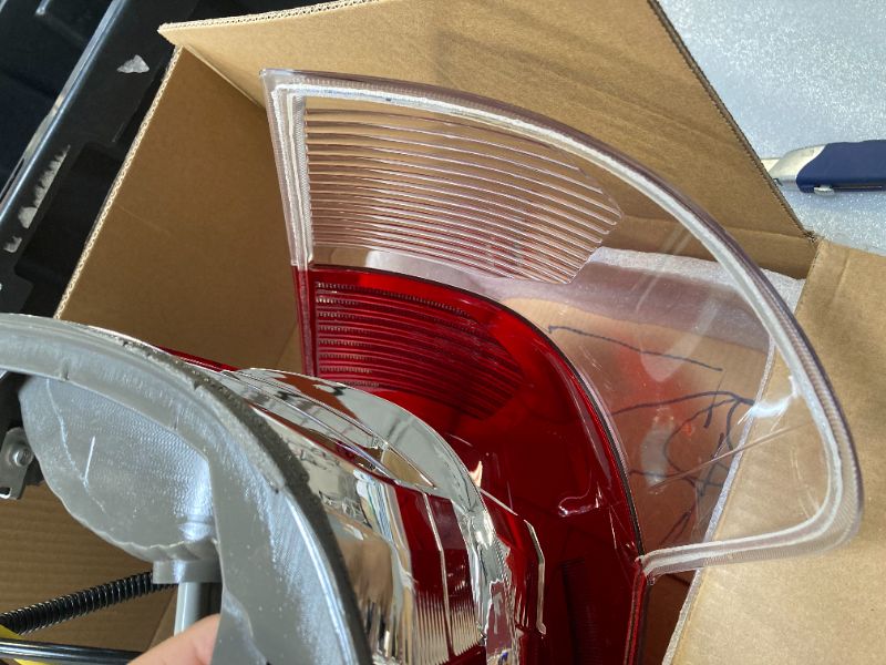 Photo 1 of Tail Light Assembly Compatible With 2010-2013 Toyota Tundra Right and Passenger Side Side Rear Taillight Replace 815500C090 TO2800165
