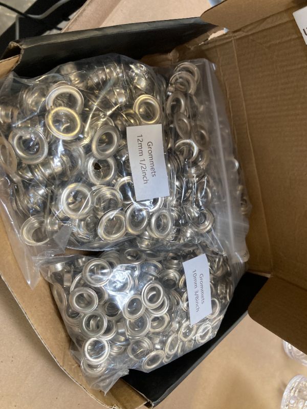 Photo 1 of zonglan Heavy Duty Grommet Tool Kit of 1/2" 5/16" and 3/8",Multi Size Handheld Eyelet Tool Plier Rivet Press with 900 pcs Silver Grommets for Tarp Leather Fabric