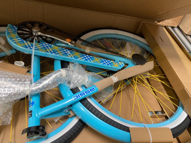 Photo 1 of Kent 24" La Jolla Girls Cruiser Bike Light Blue