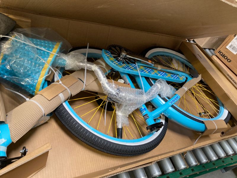 Photo 1 of Kent 24" La Jolla Girls Cruiser Bike Light Blue