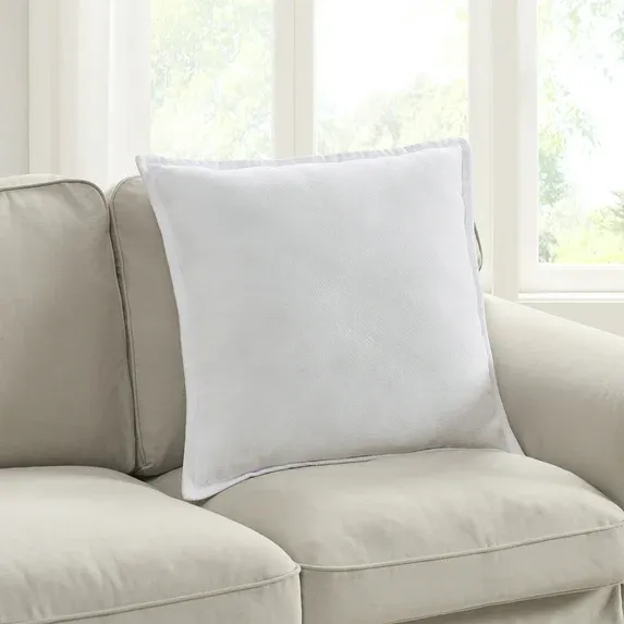 Photo 1 of 6pcs Mainstays 22" x 22" Arctic White Chenille Flange Decorative Pillow