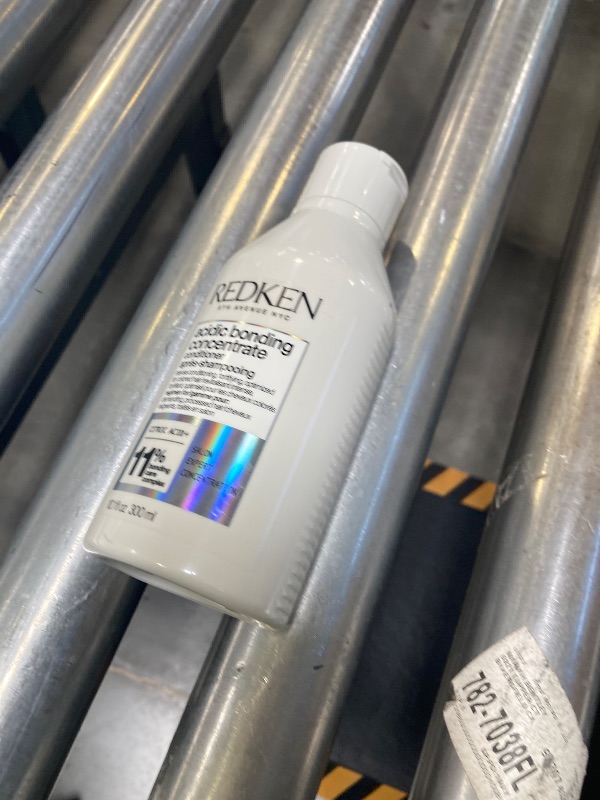 Photo 1 of Redken Bonding Conditioner for Damaged Hair Repair | Strengthens and Repairs Weak and Brittle Hair | Acidic Bonding Concentrate | Safe for Color-Treated Hair | For All Hair Types