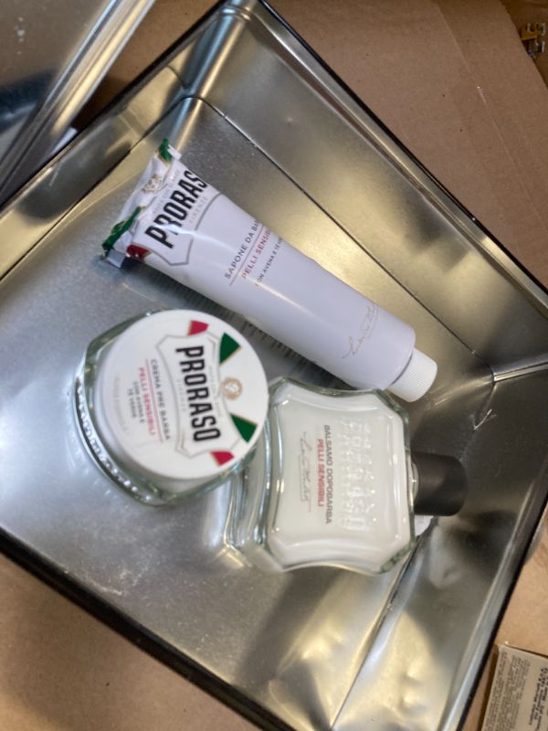 Photo 1 of Proraso Vintage Toccasana Tin Gift Set, 5.2 Oz