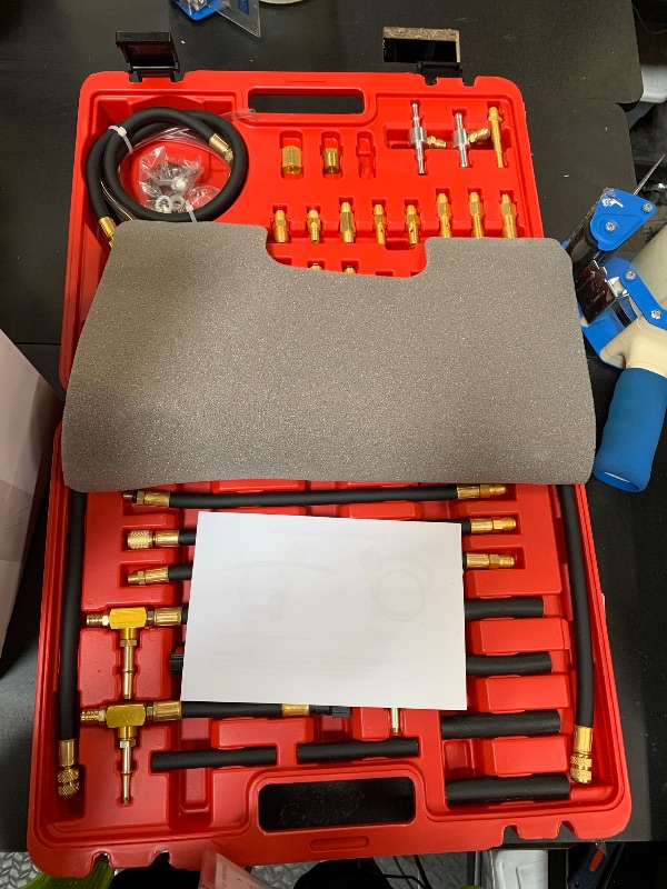 Photo 1 of BETOOLL Pro Fuel Injection Pressure Tester Kit Gauge 0-140 PSI with 9.49,7.89,6.30 Fuel Line Fittings