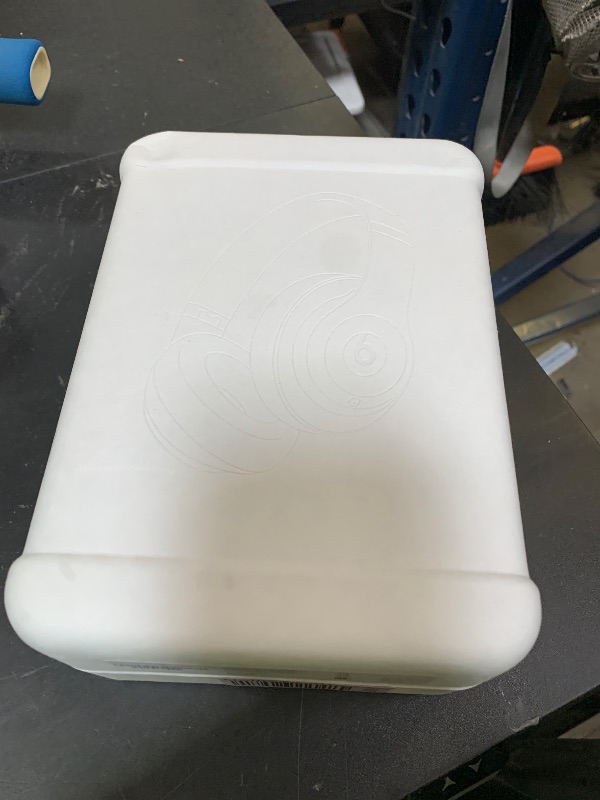 Photo 1 of Beats Studio Pro - Premium Wireless Over-Ear Headphones- Up to 40-Hour Battery Life, Active Noise Cancelling, USB-C Lossless Audio, Apple & Android Compatible - Black