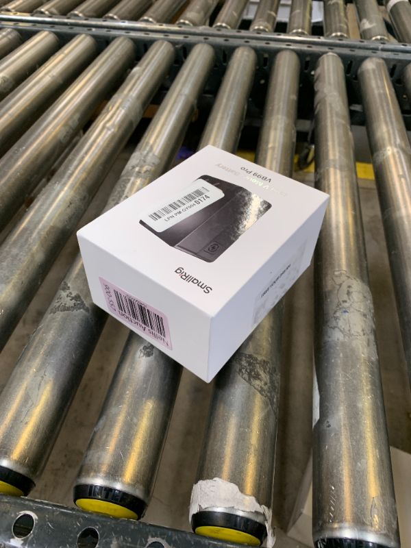Photo 1 of SMALLRIG V Mount Battery, 99Wh / 6800mAh V Mount Battery with 100W Output, 2.5H Full Charge, PD 3.0 Fast Charging, for Filmmakers, Cameras, Camcorders, Phones, Monitors, Video LightsLPNPMGY0040174
