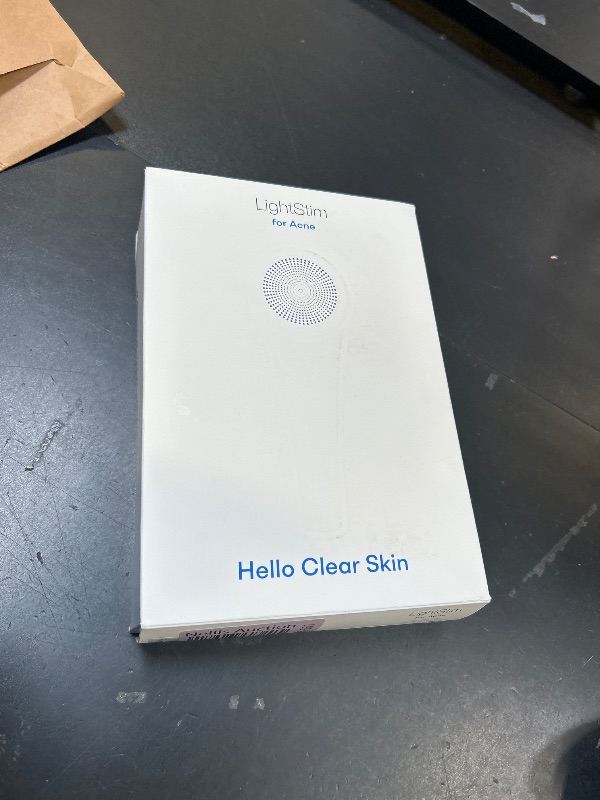 Photo 1 of LightStim for Acne LED Red Light Therapy, FDA cleared for mild to moderate acne, reduce acne, calm existing breakouts & restore your skin’s healthy appearance 36 Blue & Red LEDs, 415 & 630 wavelengths