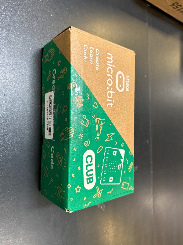 Photo 1 of GeeekPi microbit V2 Club Kit (10 Pack microbit v2 go kit) with 10 BBC Micro:bit V2 Boards, Battery Holders, Micro USB Cable,20 AAA Batteries for Coding and Programming