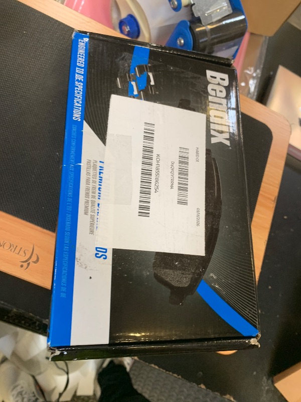 Photo 1 of Bendix Premium SBC1354 Ceramic Rear Brake Pads for Select Models Lexus CT200h, Pontiac Vibe, Scion tC, xB, Suzuki Swift, Toyota Corolla, Corolla iM, Matrix, Prius, Prius AWD-e, Prime, Yaris, Yaris