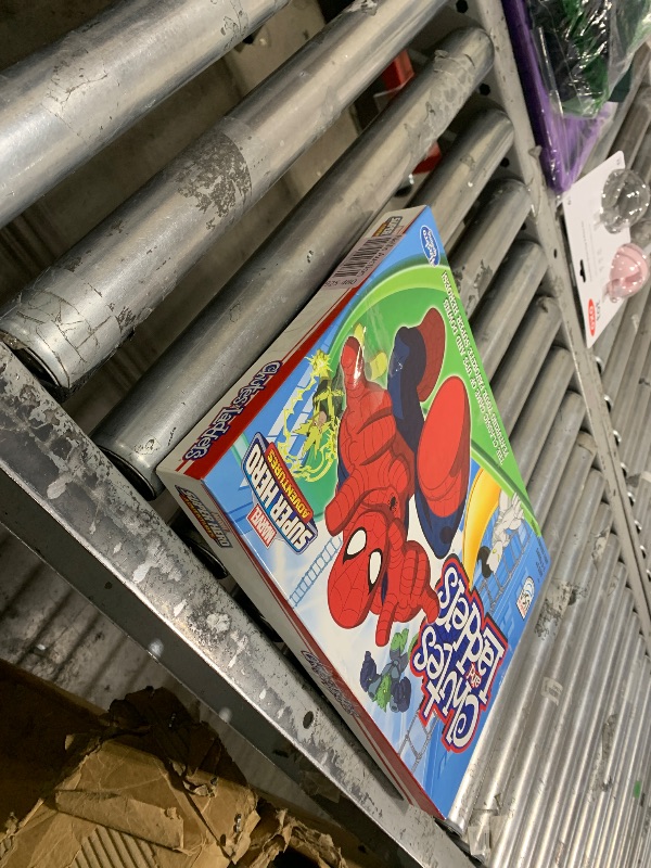Photo 1 of Hasbro Gaming Chutes and Ladders: Marvel Spider-Man Edition Board Game for Kids 2-4 Players, Preschool Games, Ages 3 and Up (Amazon Exclusive)