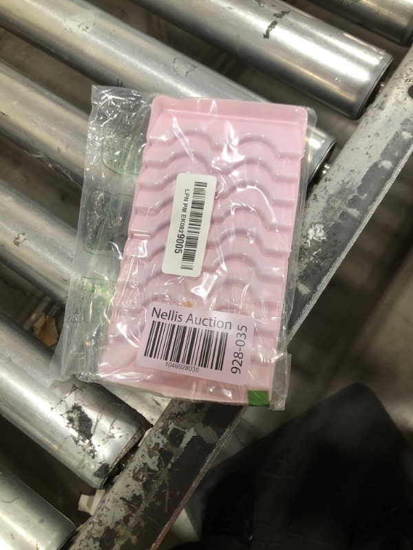 Photo 1 of Newcally Lashes Nautral Look False Eyelashes Russian Strip Lashes Mink Wispy Lashes Pack D-curly Thick Full Volume Cat Eye Lashes Look Like Extensions 10 Pairs