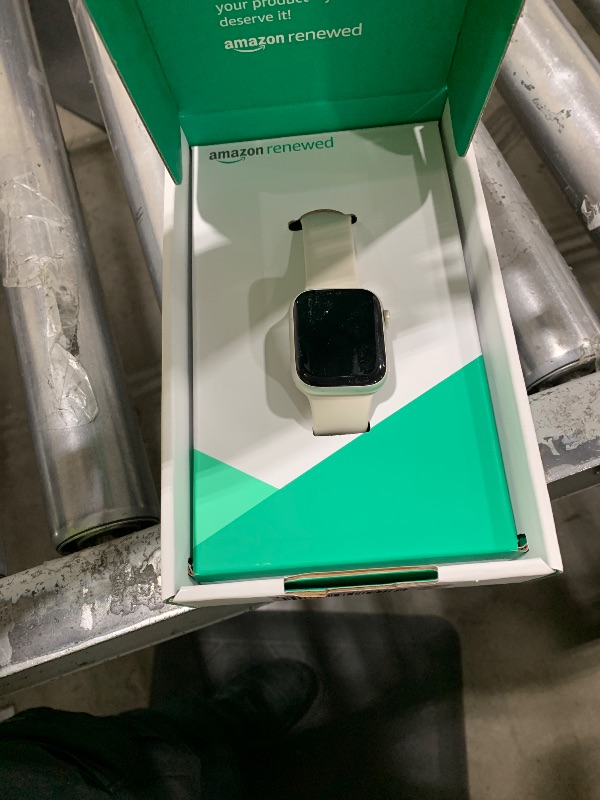 Photo 1 of Apple Watch Series 8 (GPS, 45MM) - Starlight Aluminum Case with Starlight Sport Band (Renewed Premium)