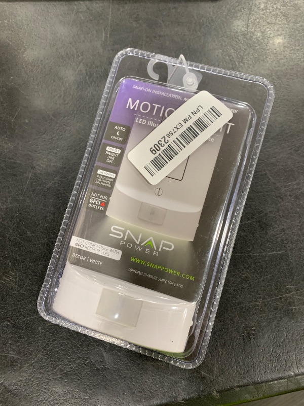 Photo 1 of SnapPower Single MotionLight [for Décor Outlets] - Motion Detecting LED Night Lights Built-in to Wall Plate - Bright/Dim/Off Options - Auto On/Off Sensor - (Décor, White)