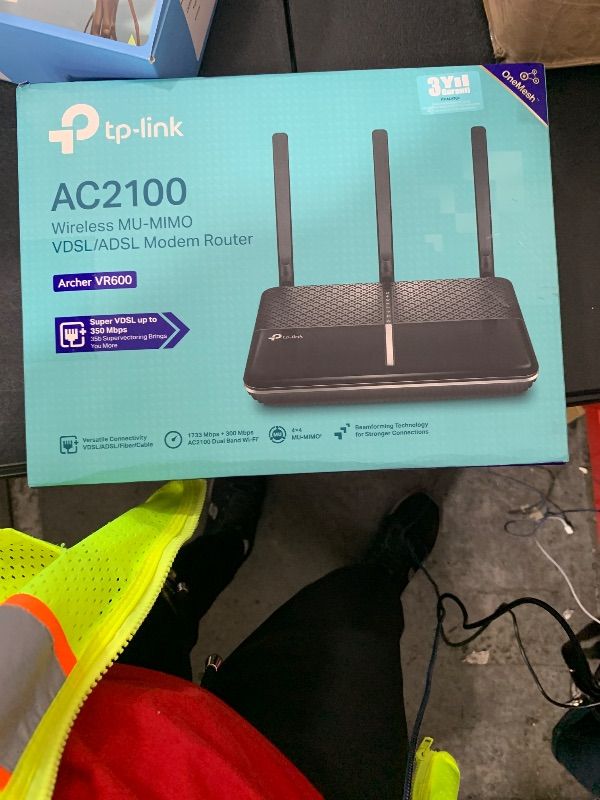 Photo 1 of TP-LINK AC2100