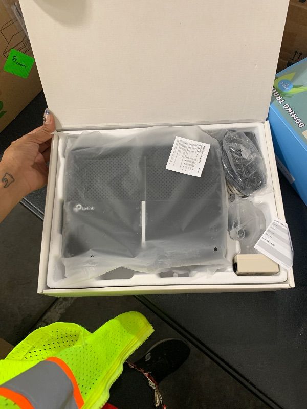 Photo 1 of TP-LINK AC2100