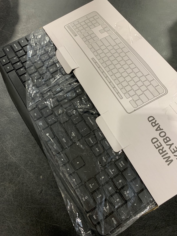 Photo 1 of wired keyboard 