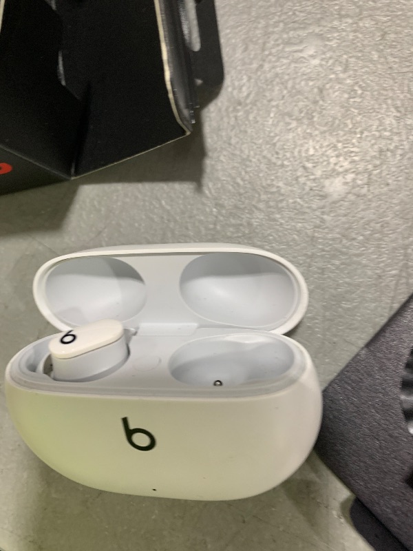 Photo 1 of Missing one  - Beats Studio Buds - True Wireless Noise Cancelling Earbuds - Compatible with Apple & Android, Built-in Microphone, IPX4 Rating, Sweat Resistant Earphones, Class 1 Bluetooth Headphones - White