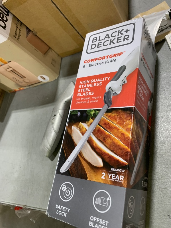Photo 1 of BLACK+DECKER 9 inch Electric Carving Knife, Comfort Grip Handle & Safety Lock Button, Stainless Steel Blades and Dishwasher Safe Parts, White