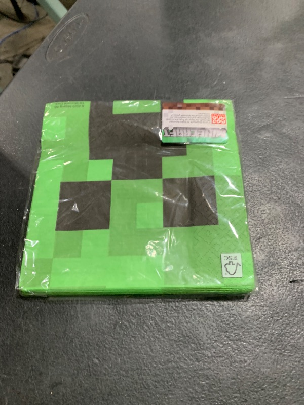 Photo 1 of Procos Minecraft 3-Ply Paper Party Napkins (20pk - 13x13in / 33x33cms)