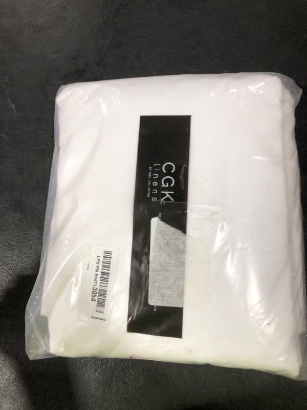 Photo 1 of Twin XL Size 3 Piece Sheet Set - Comfy Breathable & Cooling Bed Sheets Set - Hotel Luxury Bedding for Women, Men, Kids, Teens, Boys & Girls - Deep Pockets, Ultra-Soft, Wrinkle Free - Oeko-Tex - White