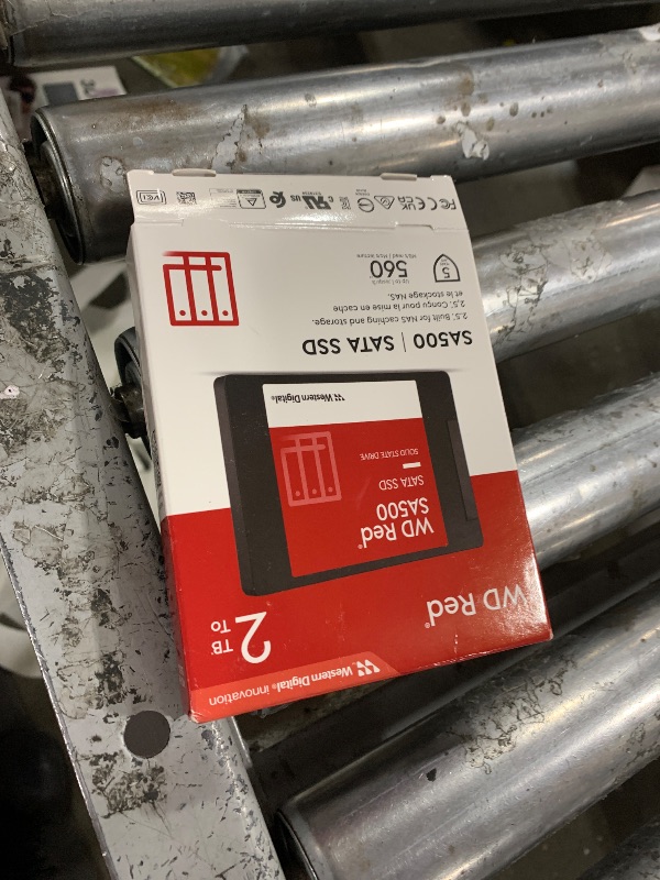 Photo 1 of Western Digital 2TB WD Red SA500 NAS 3D NAND Internal SSD Solid State Drive - SATA III 6 Gb/s, 2.5"/7mm, Up to 560 MB/s - WDS200T2R0A