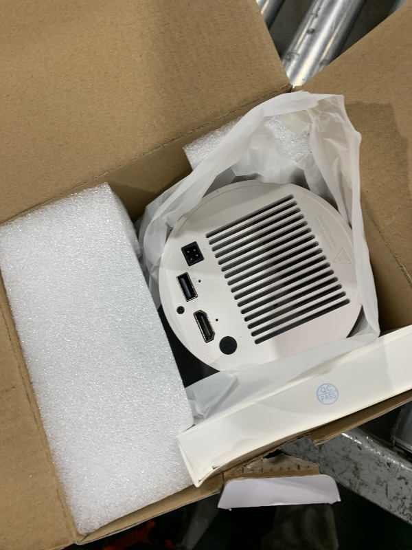 Photo 1 of ?Electric Focus?Magcubic Mini Projector 4K Support, Portable Projector with WiFi 6 and Bluetooth 5.4, Smart Proyector, 5W Soundbase Speaker, 180° Rotation for Home Theater HY300 Ultra